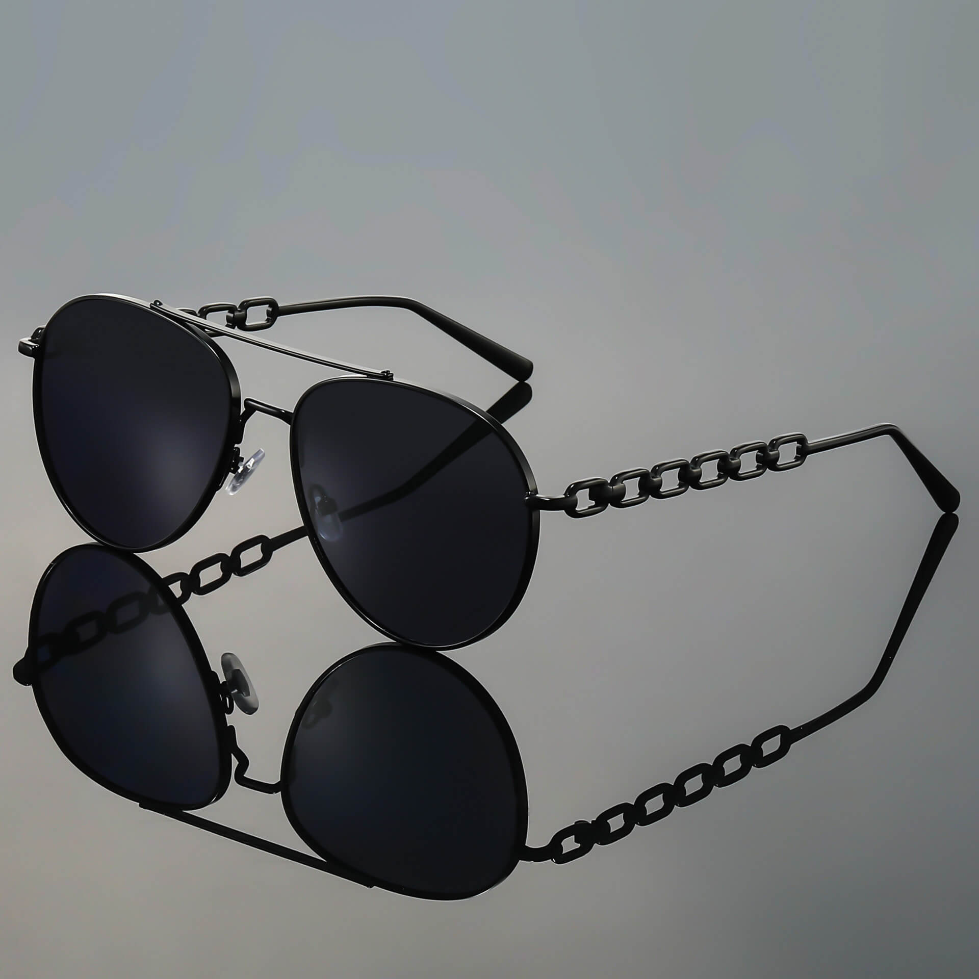 Chain Link Metallic Frame Aviator Sunglasses for Women – Stylish & Timeless