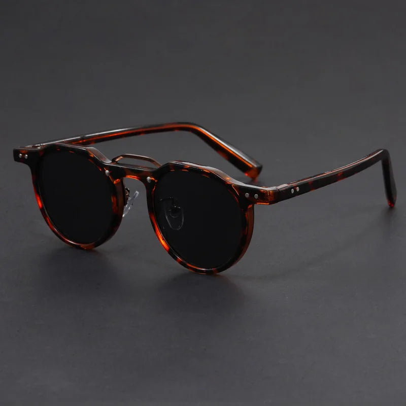 Transparent Frame Keyhole Bridge Round Sunglasses for Men – Stylish Casual Wear