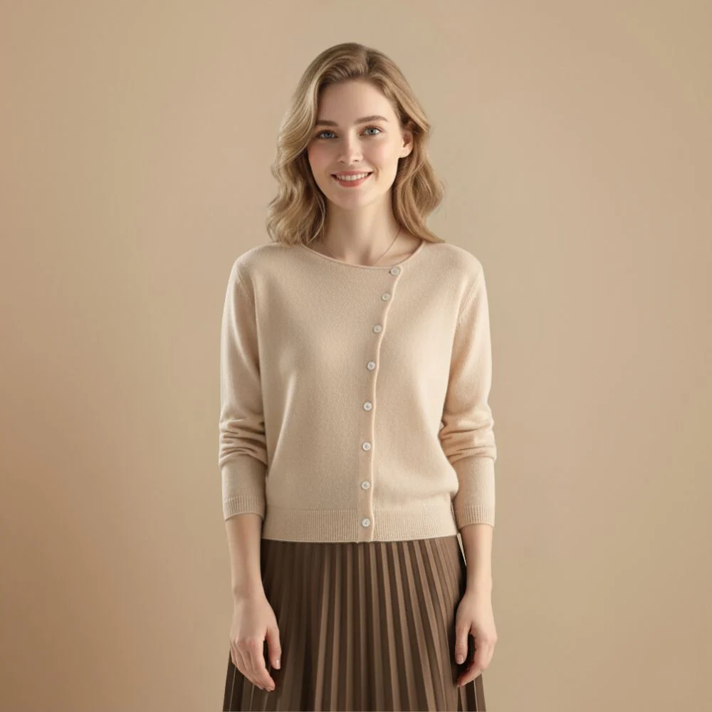 Women's long sleeve buttoned knitted sweater – autumn